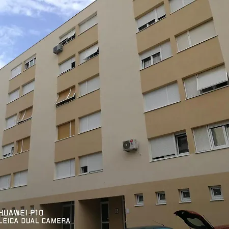 Mihaela Appartement *