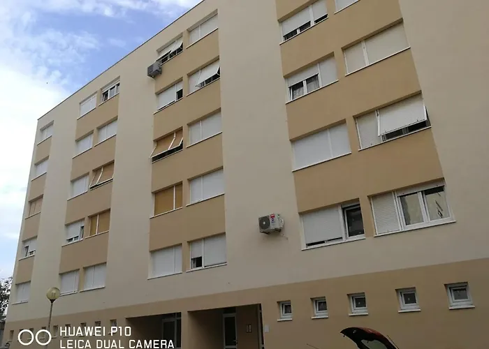 Mihaela Appartement *